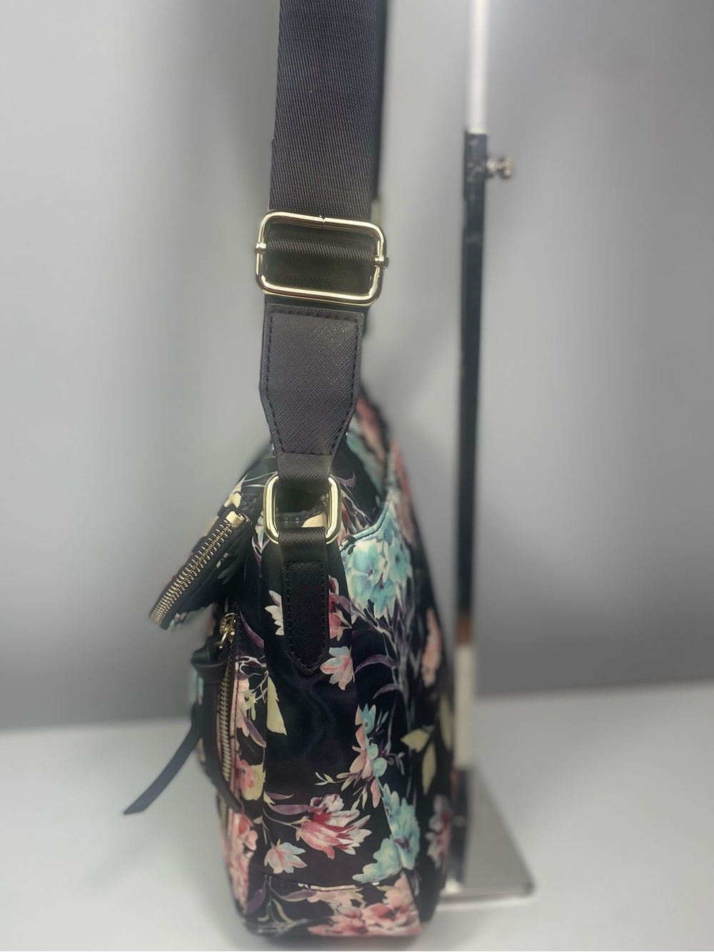 Karl Lagerfeld NWT Cara Nylon Messenger Floral Crossbody - Picture 13 of 16